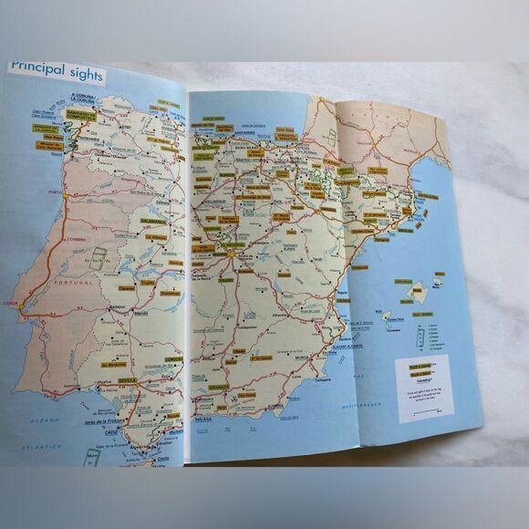 Michelin Spain Travel Guide Book - Picture 3 of 6